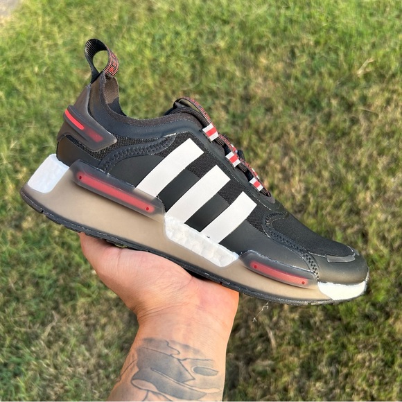adidas gazelle silver green womens Women's Adidas NMD_R1 W "Pink Strata"  The Closet Inc